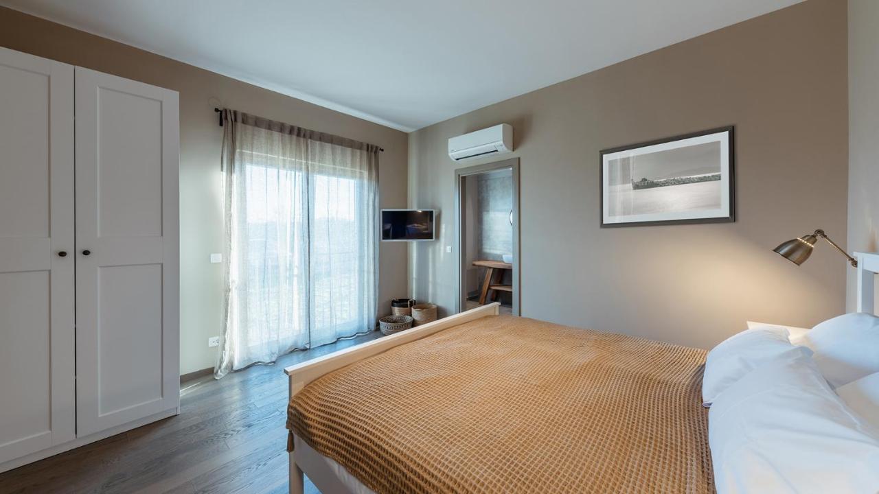 Villa & Jardin - Luxury Villa With Swimming Pool Vrh  Екстер'єр фото